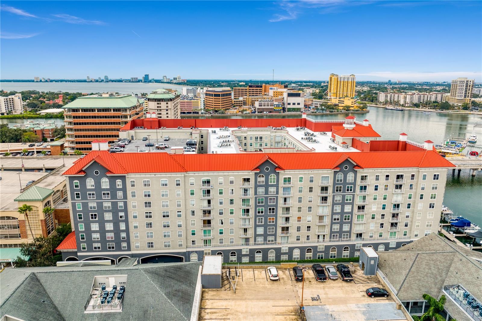 Listing photo id 59 for 700 Harbour Island Boulevard 144