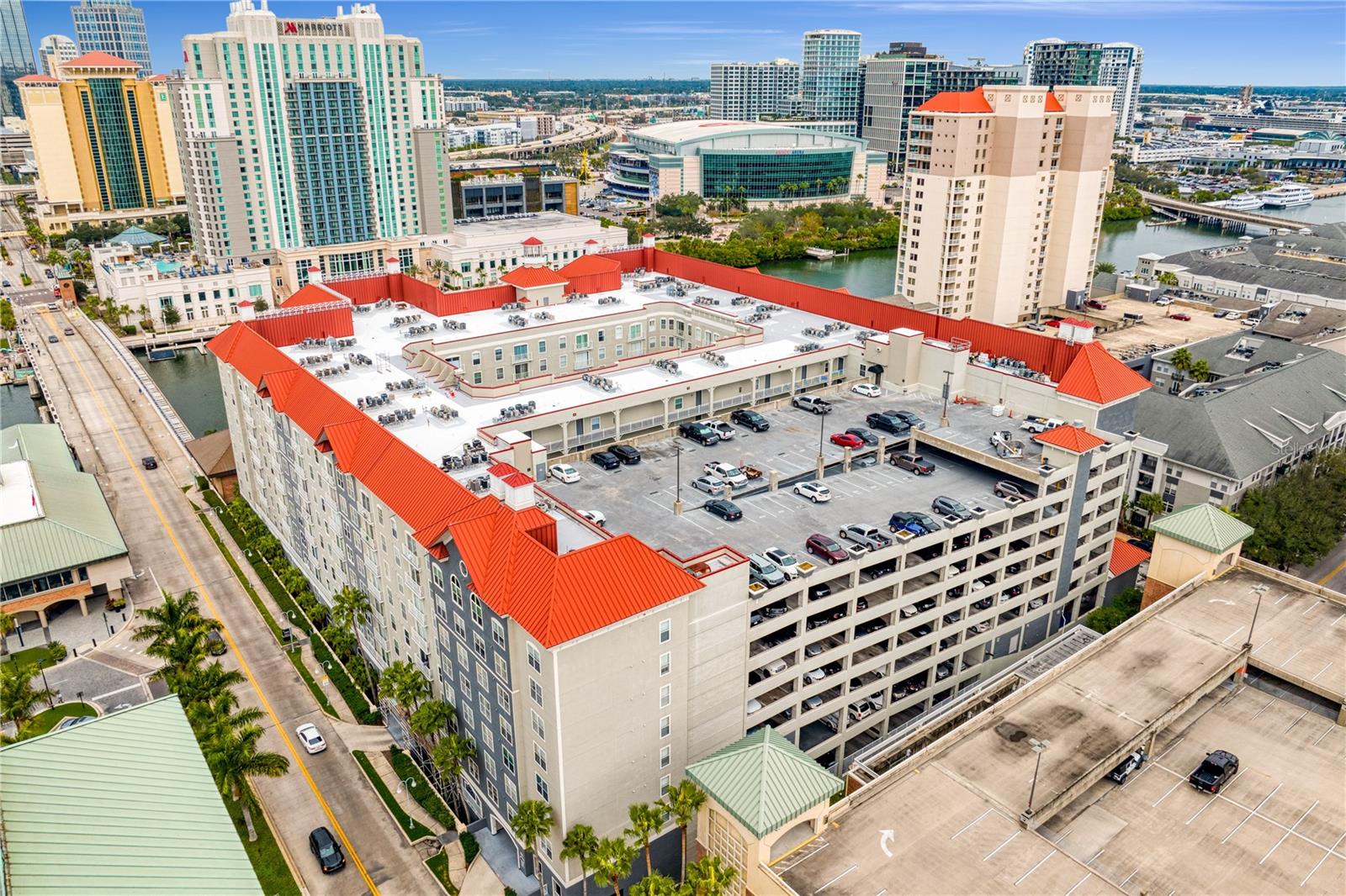 Listing photo id 61 for 700 Harbour Island Boulevard 144