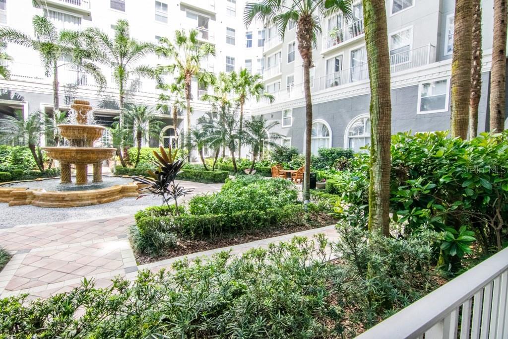 Listing photo id 5 for 700 Harbour Island Boulevard 144