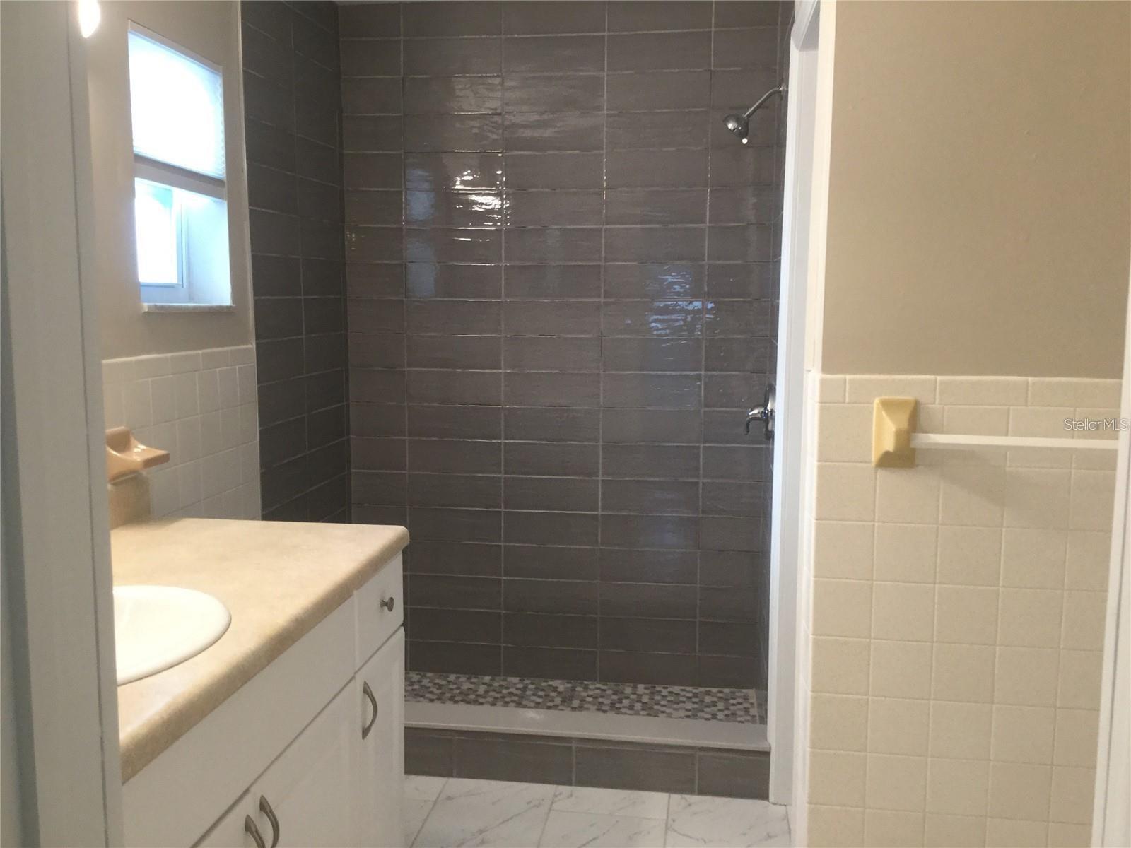 Image 13 of 16 For 10568 Dixon Drive