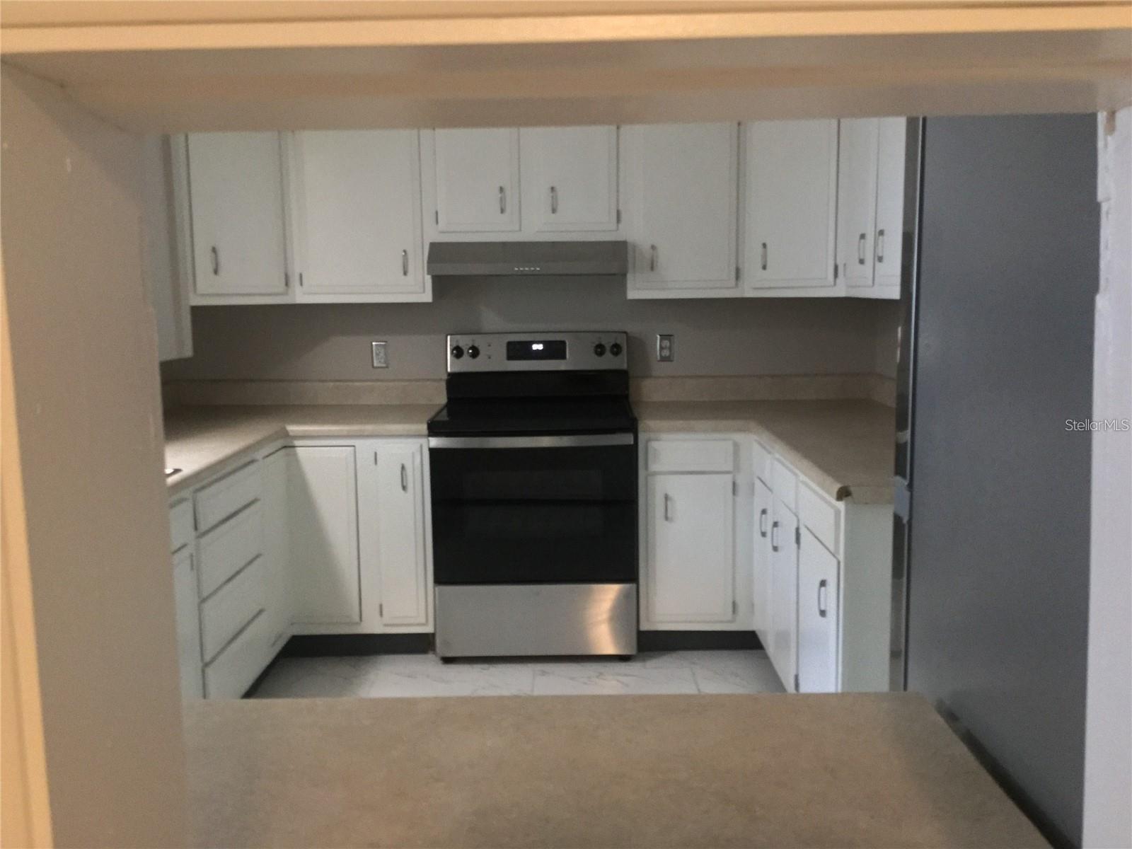 Image 2 of 16 For 10568 Dixon Drive