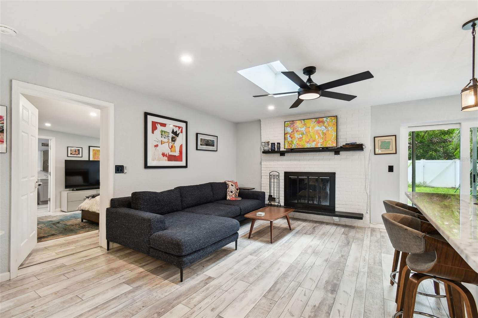Image 30 of 63 For 1120 Gray Street S