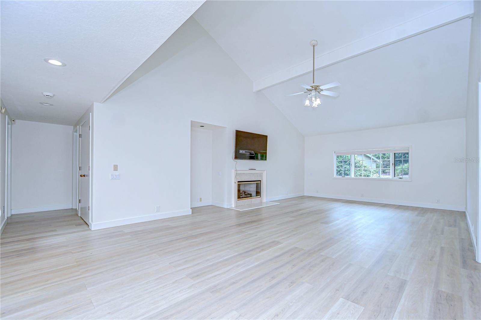 Image 33 of 73 For 5355 Cobblestone Court