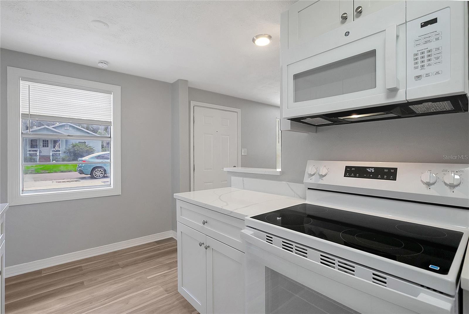 Image 13 of 33 For 8720 Dexter Avenue
