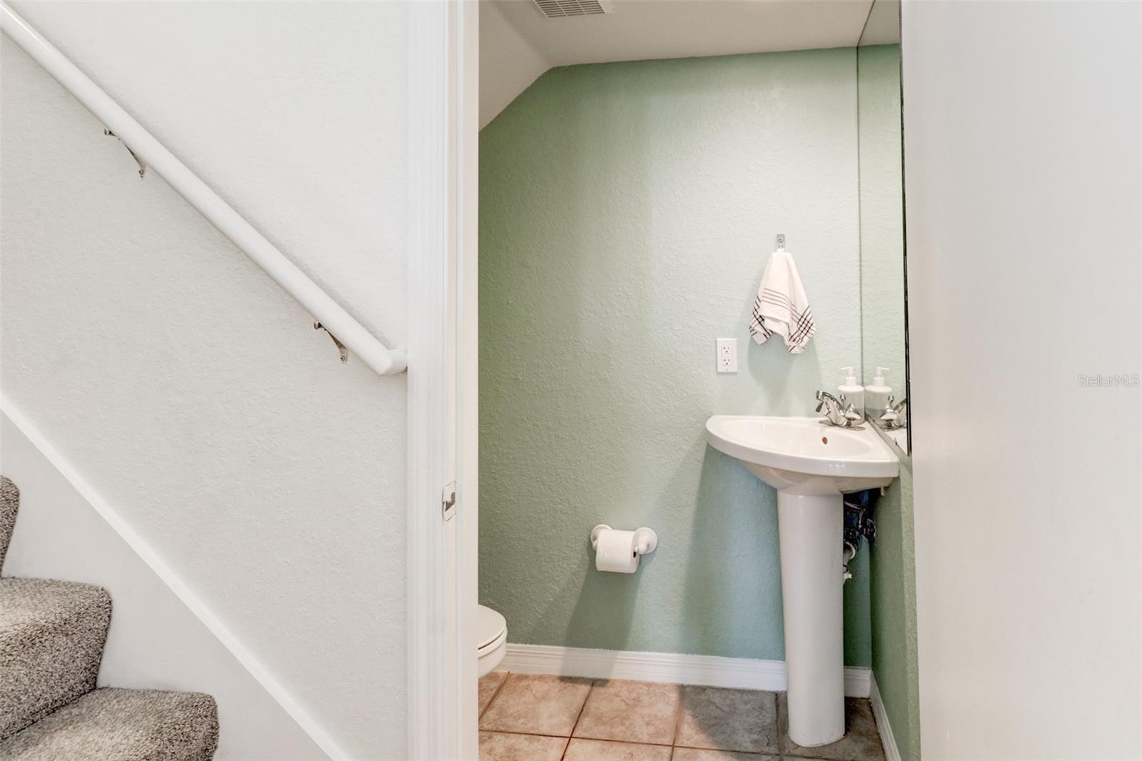 Image 12 of 44 For 4004 Foxtail Palm Court 4004
