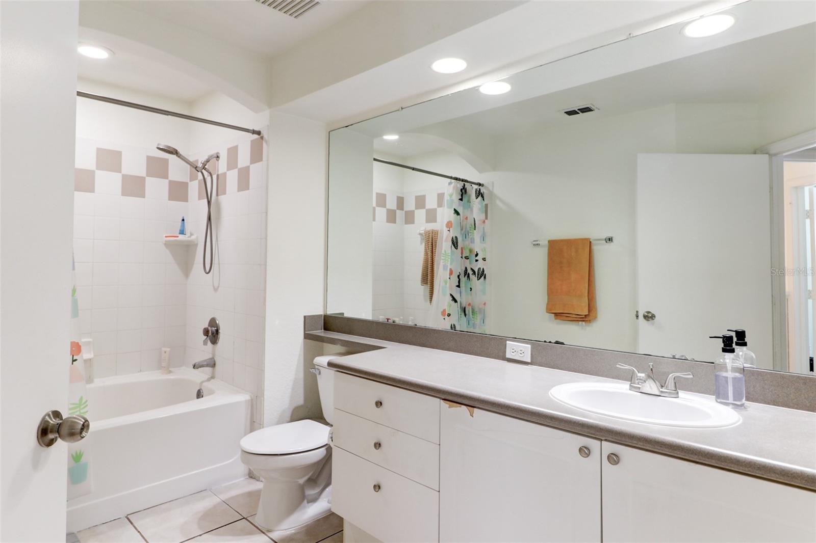 Image 21 of 44 For 4004 Foxtail Palm Court 4004