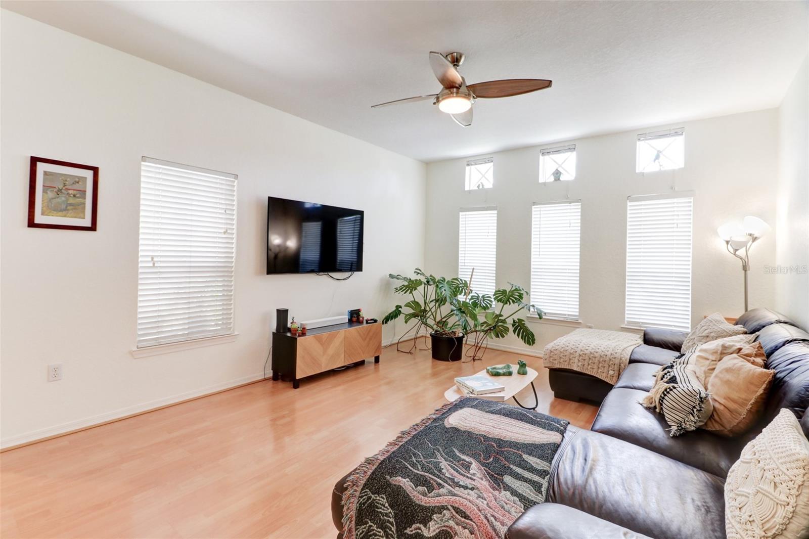 Image 5 of 44 For 4004 Foxtail Palm Court 4004