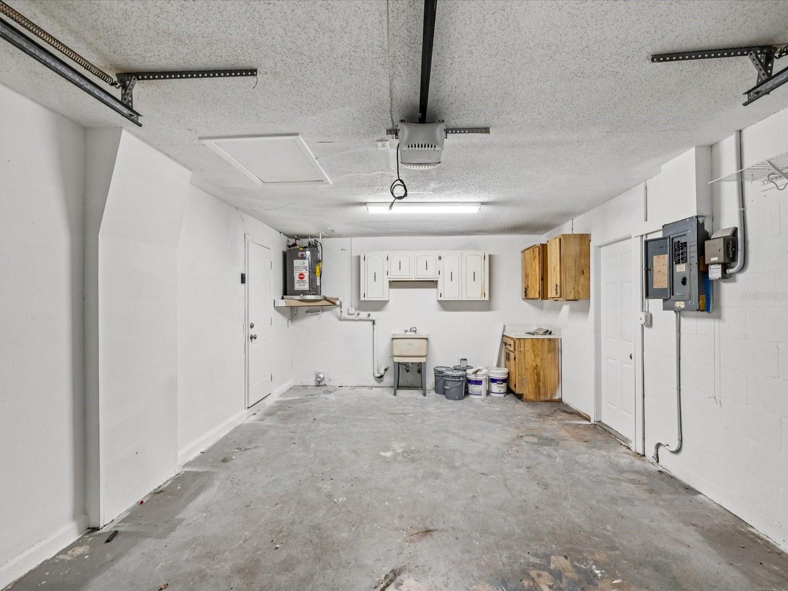 Listing photo id 18 for 8718 Honeycomb Drive