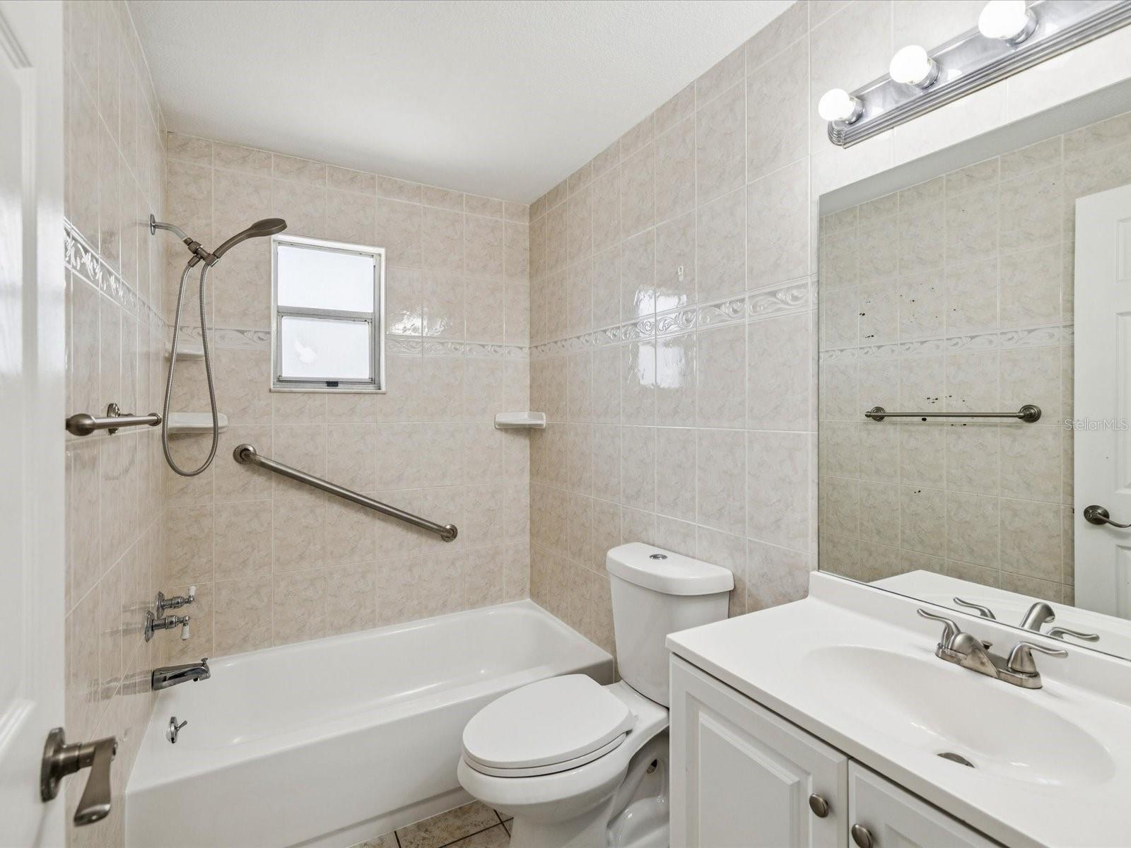 Listing photo id 7 for 8718 Honeycomb Drive