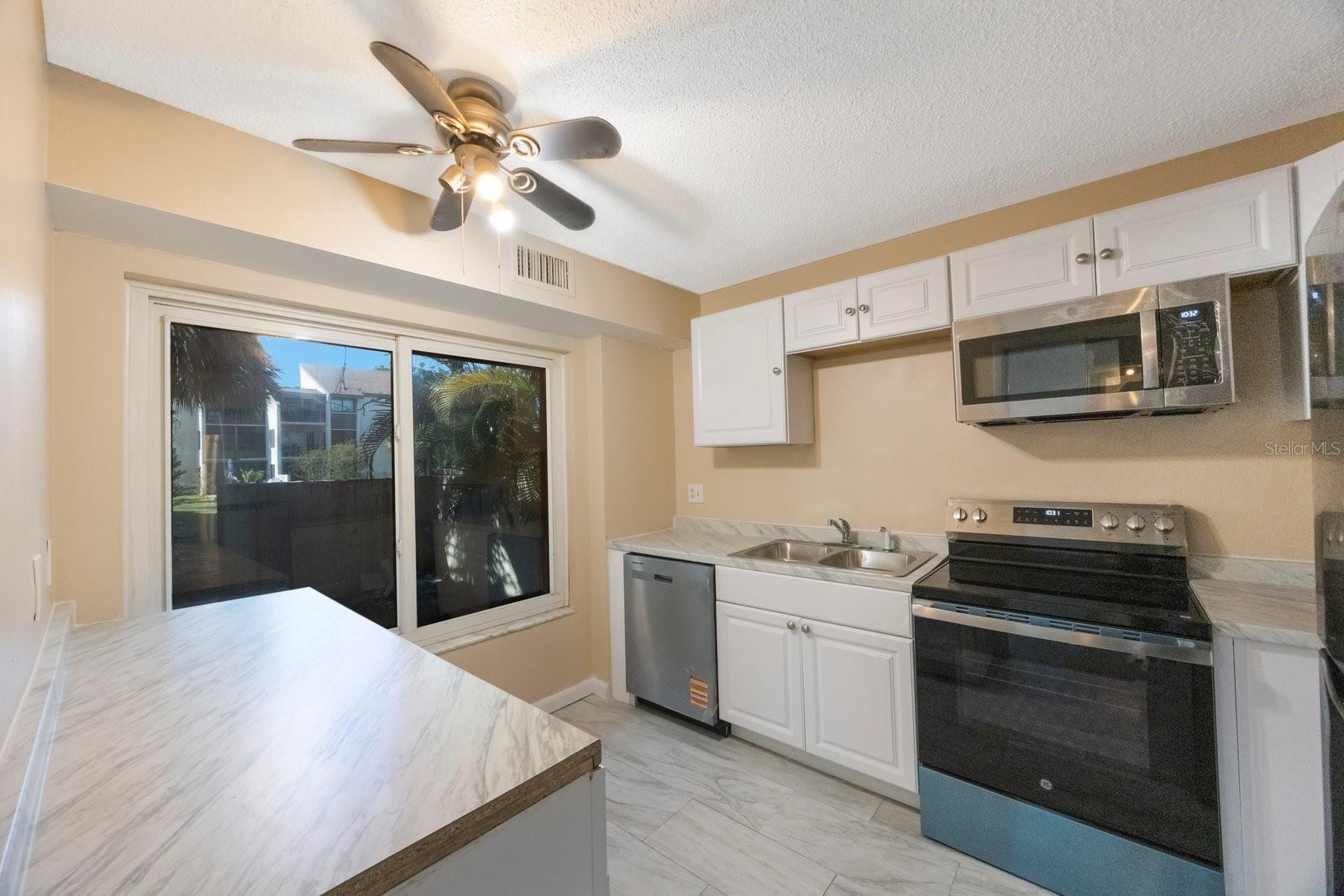 Image 10 of 33 For 2205 Belleair Road A24