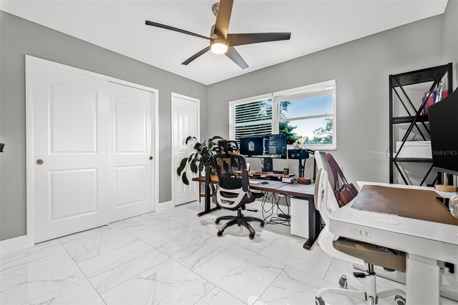 Image 10 of 21 For 252 Monroe Circle N 4211