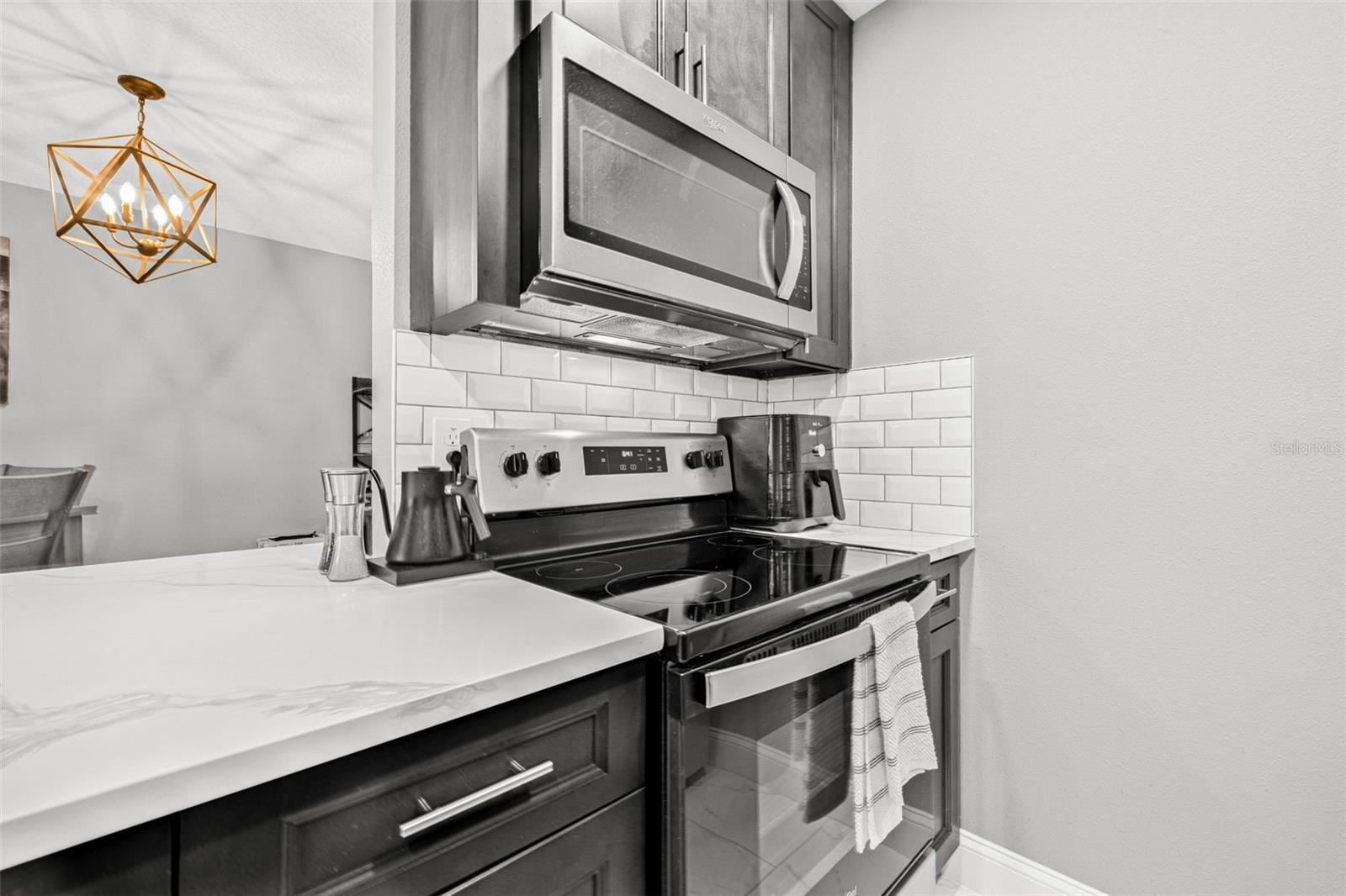 Image 16 of 21 For 252 Monroe Circle N 4211