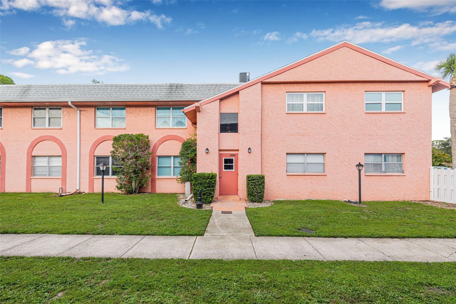 Image 2 of 21 For 252 Monroe Circle N 4211
