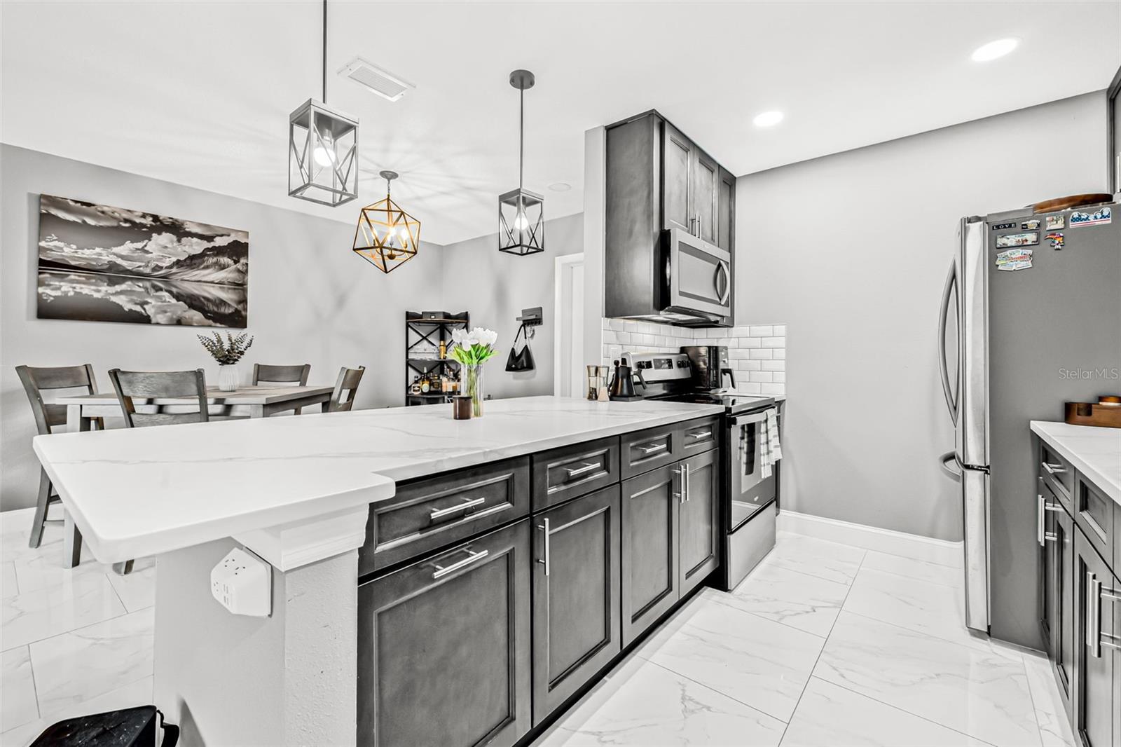 Image 8 of 21 For 252 Monroe Circle N 4211