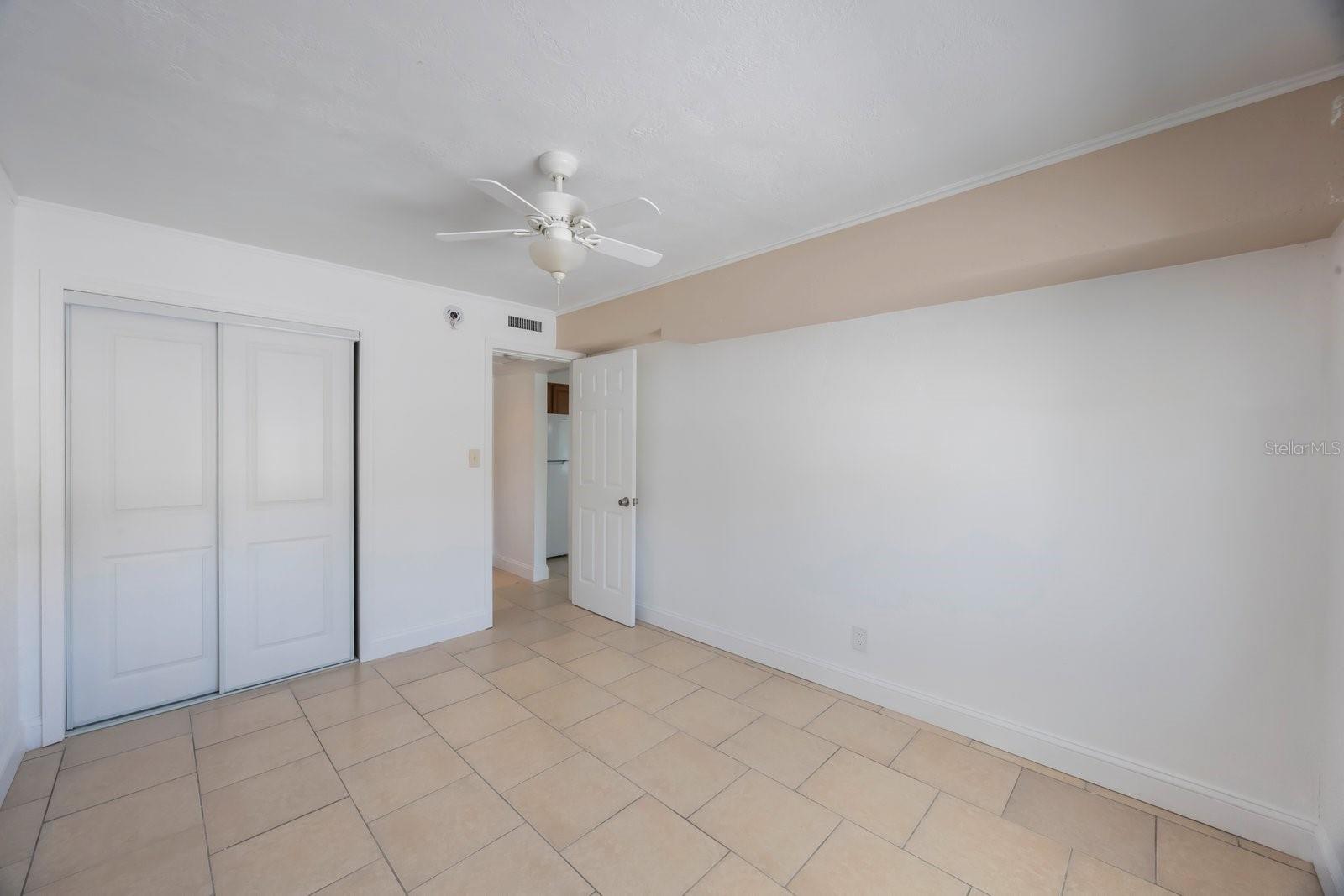 Listing photo id 12 for 11485 2nd Street E
