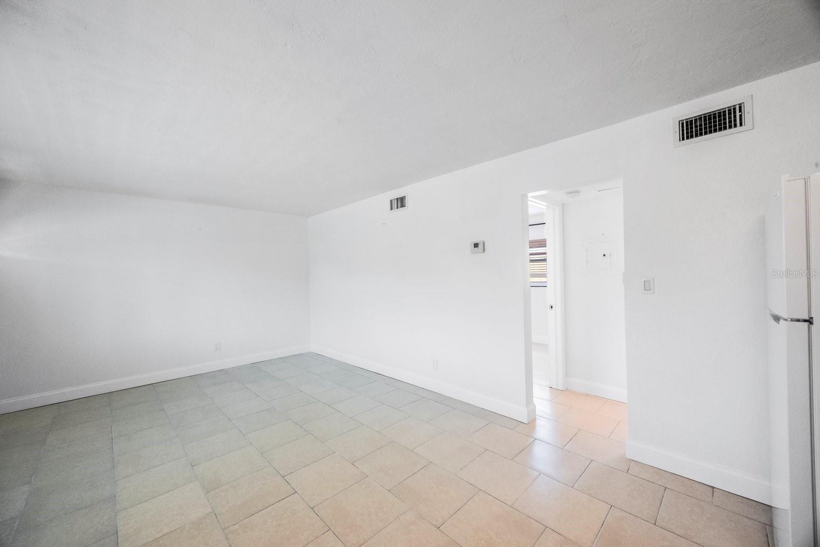 Listing photo id 25 for 11485 2nd Street E