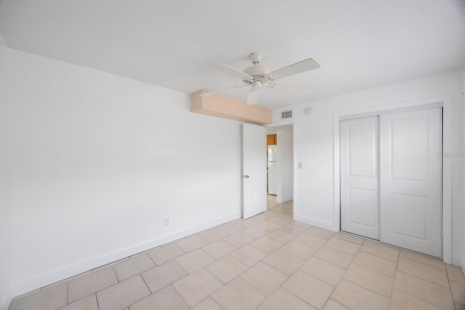 Listing photo id 40 for 11485 2nd Street E