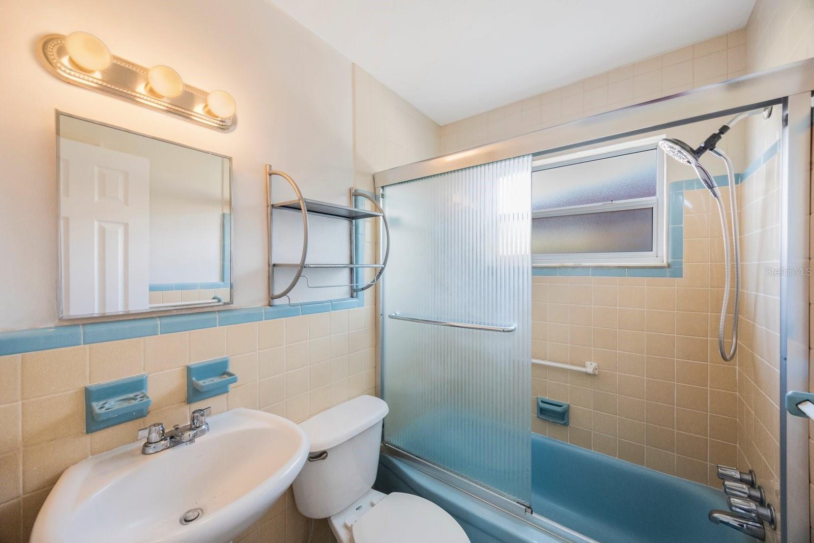 Listing photo id 43 for 11485 2nd Street E