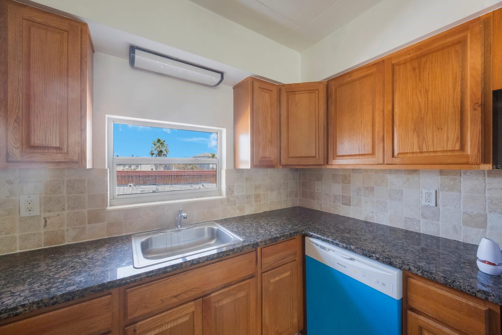 Listing photo id 50 for 11485 2nd Street E