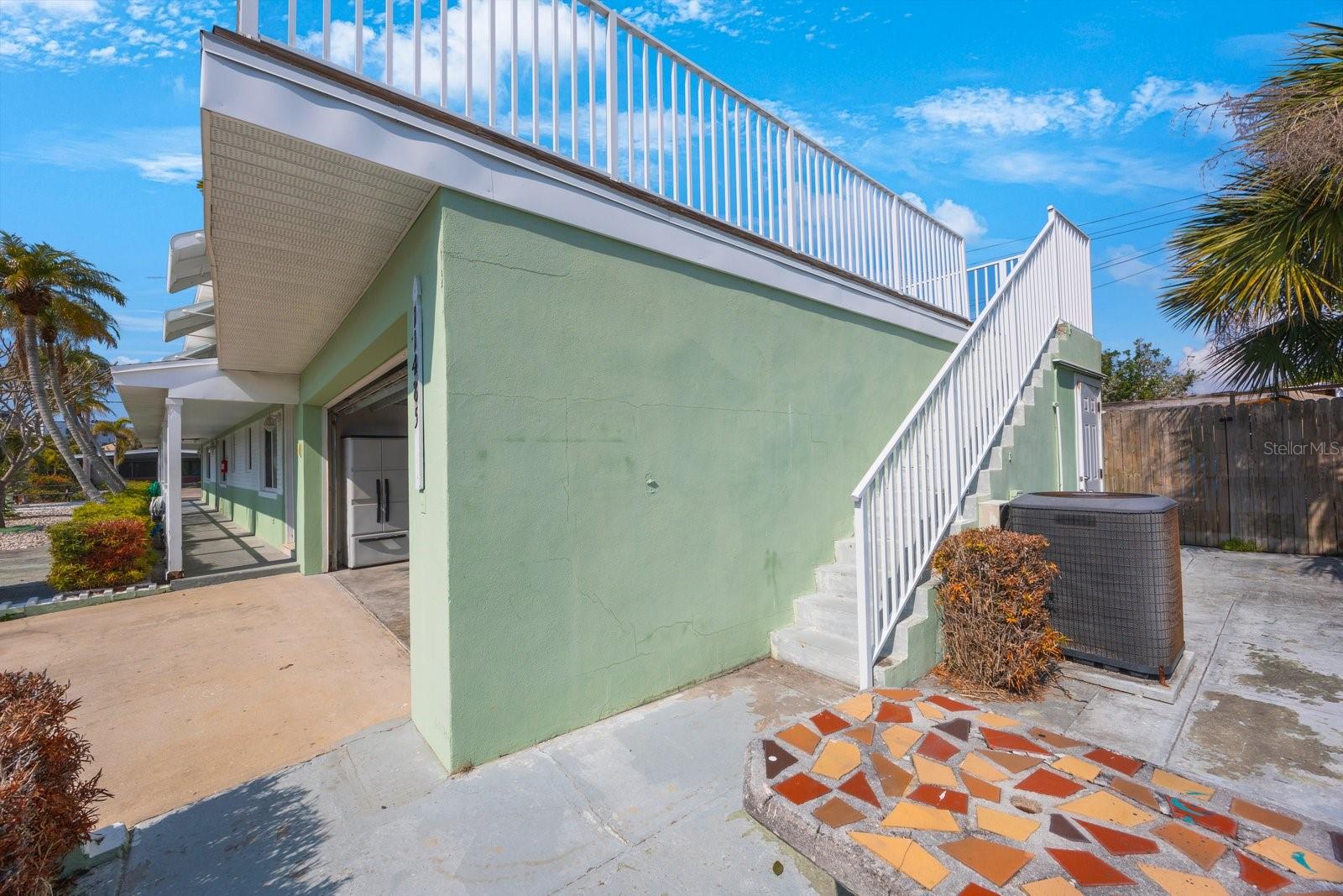 Listing photo id 61 for 11485 2nd Street E