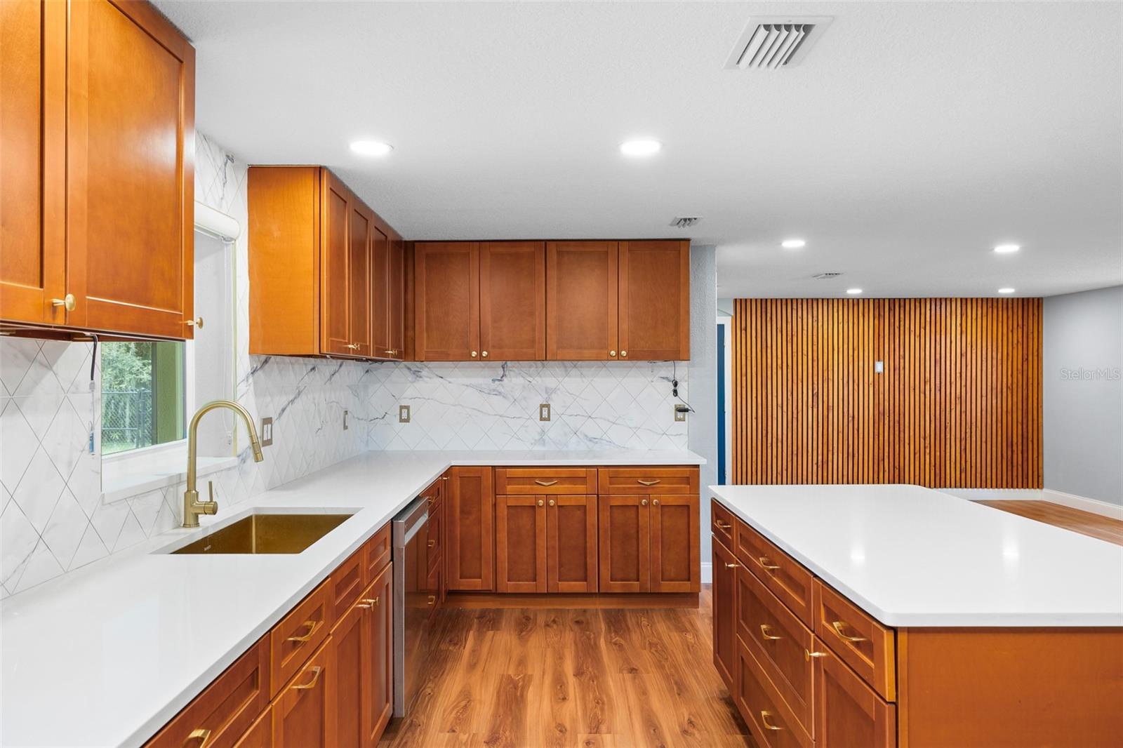 Image 16 of 55 For 20544 Gardenia Drive