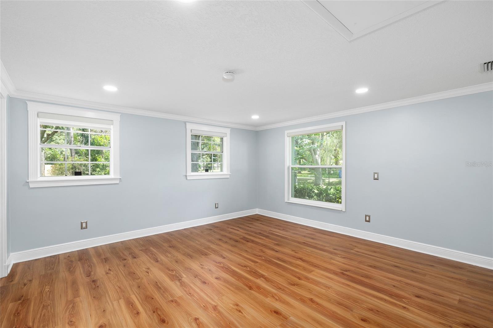 Image 19 of 55 For 20544 Gardenia Drive