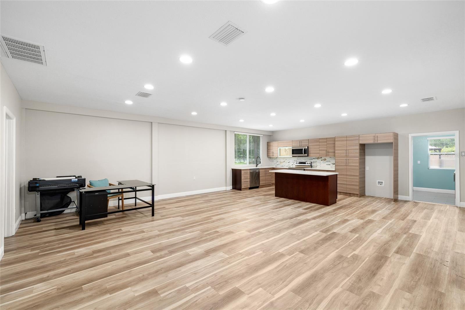 Image 35 of 55 For 20544 Gardenia Drive