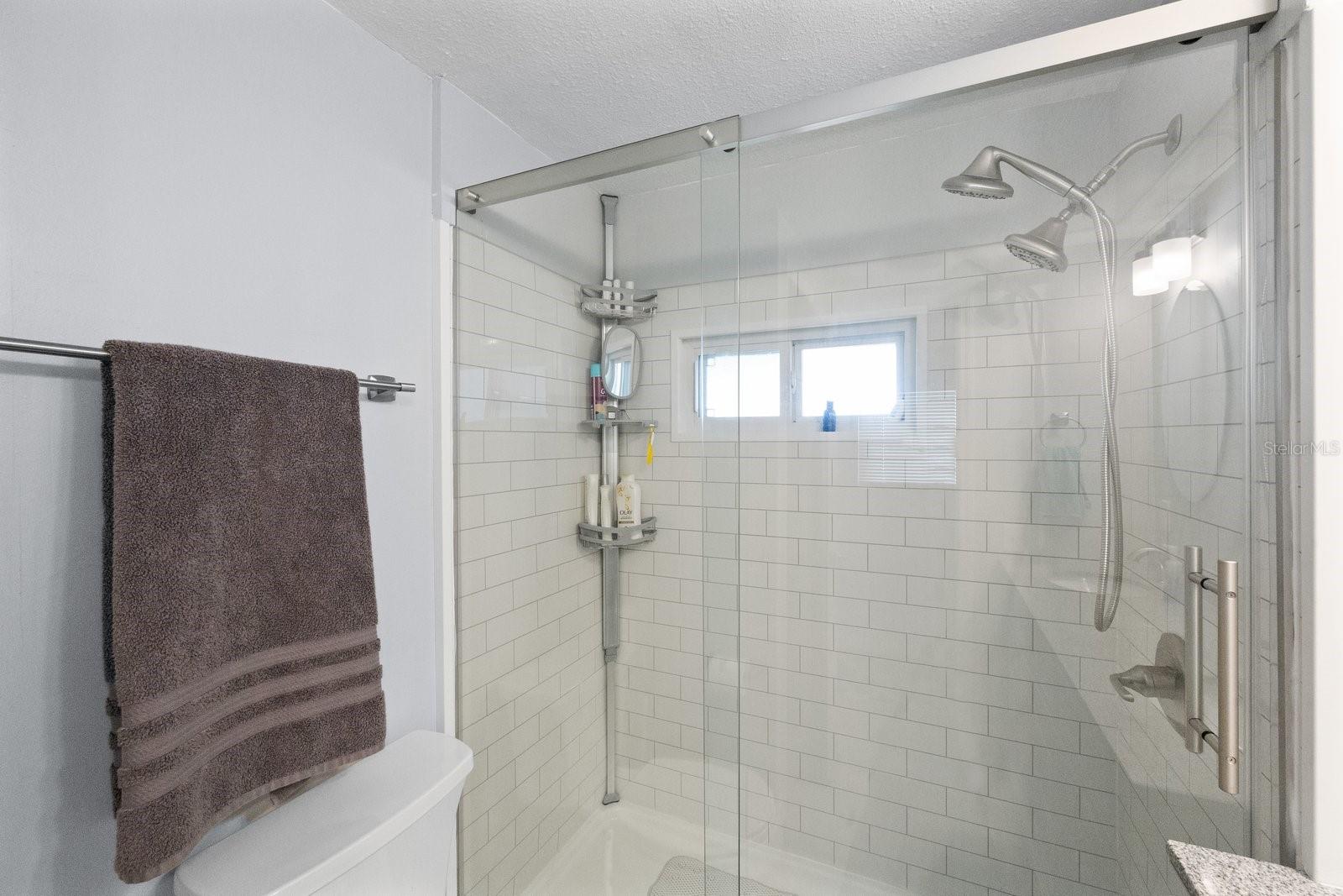 Image 21 of 42 For 10383 Lake Drive 246