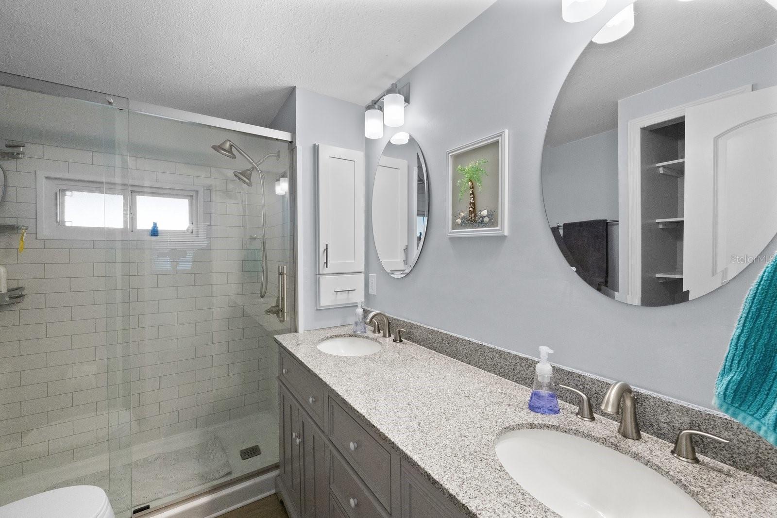 Image 22 of 42 For 10383 Lake Drive 246