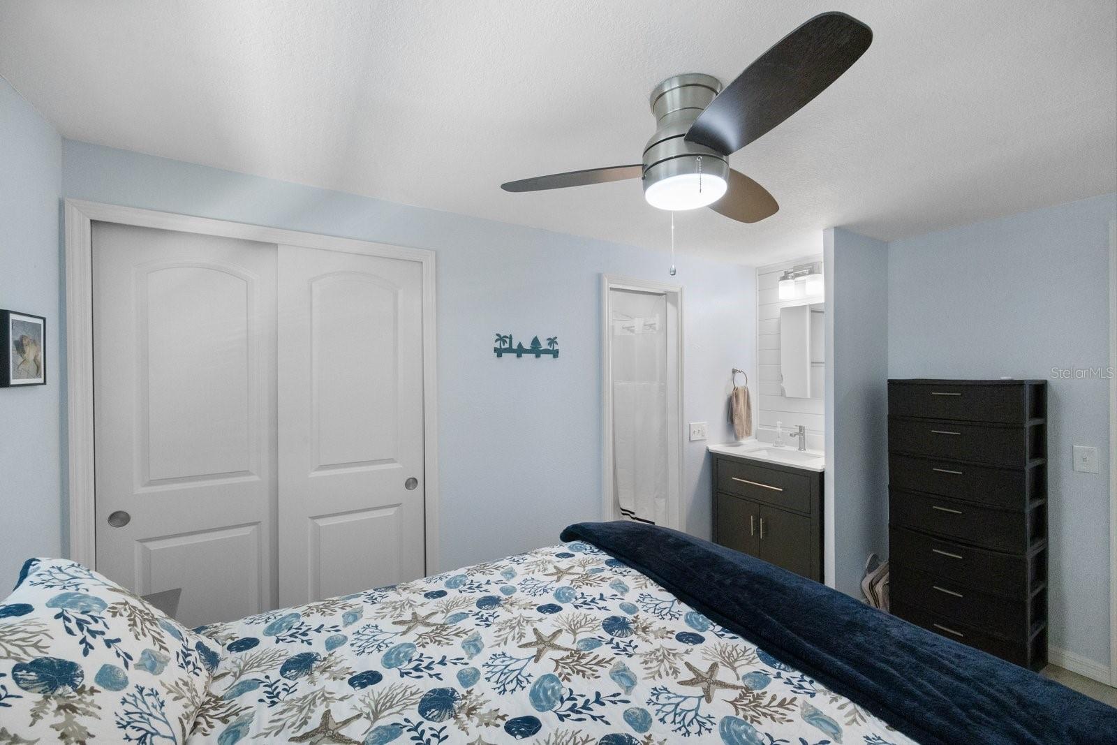 Image 25 of 42 For 10383 Lake Drive 246