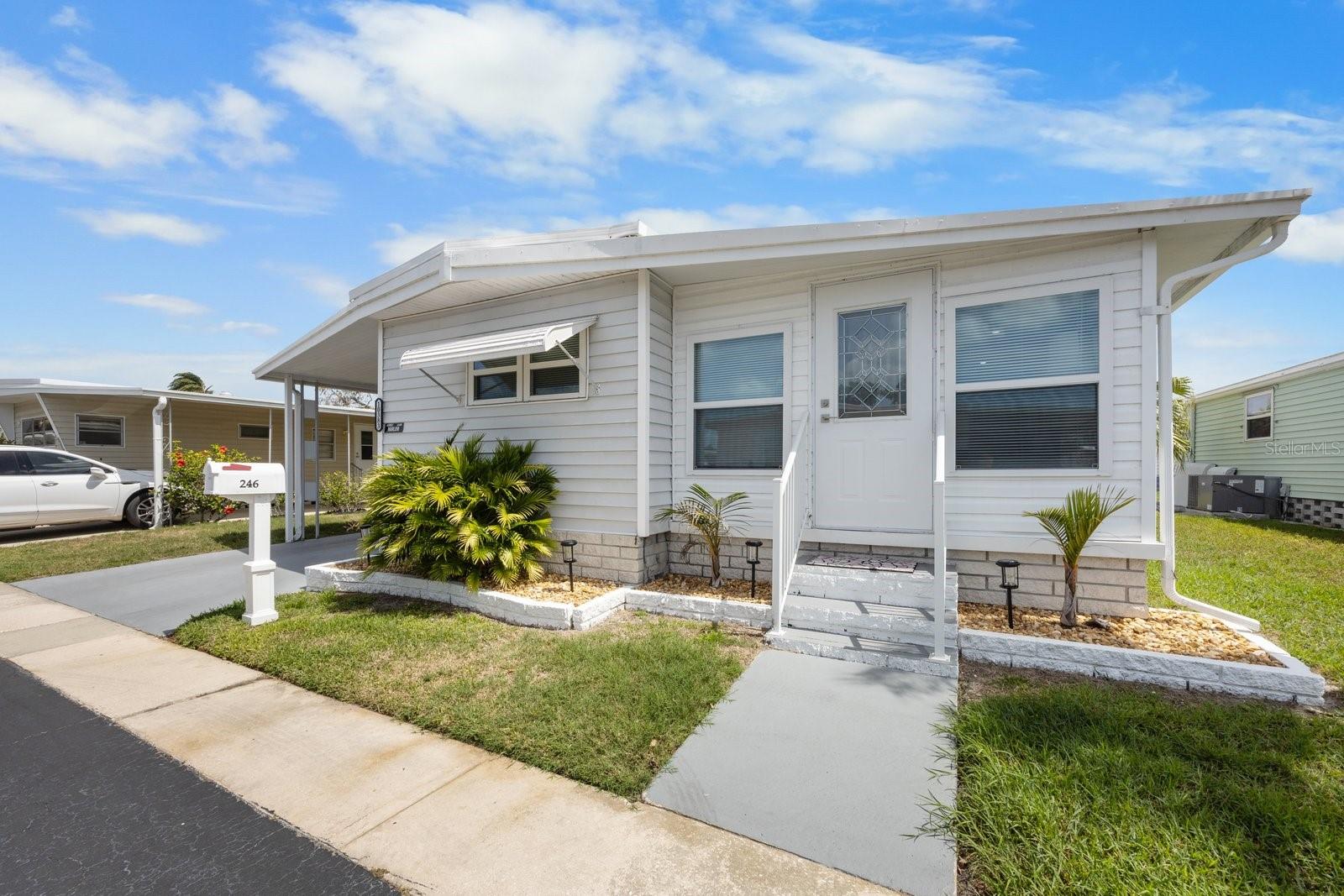 Image 28 of 42 For 10383 Lake Drive 246