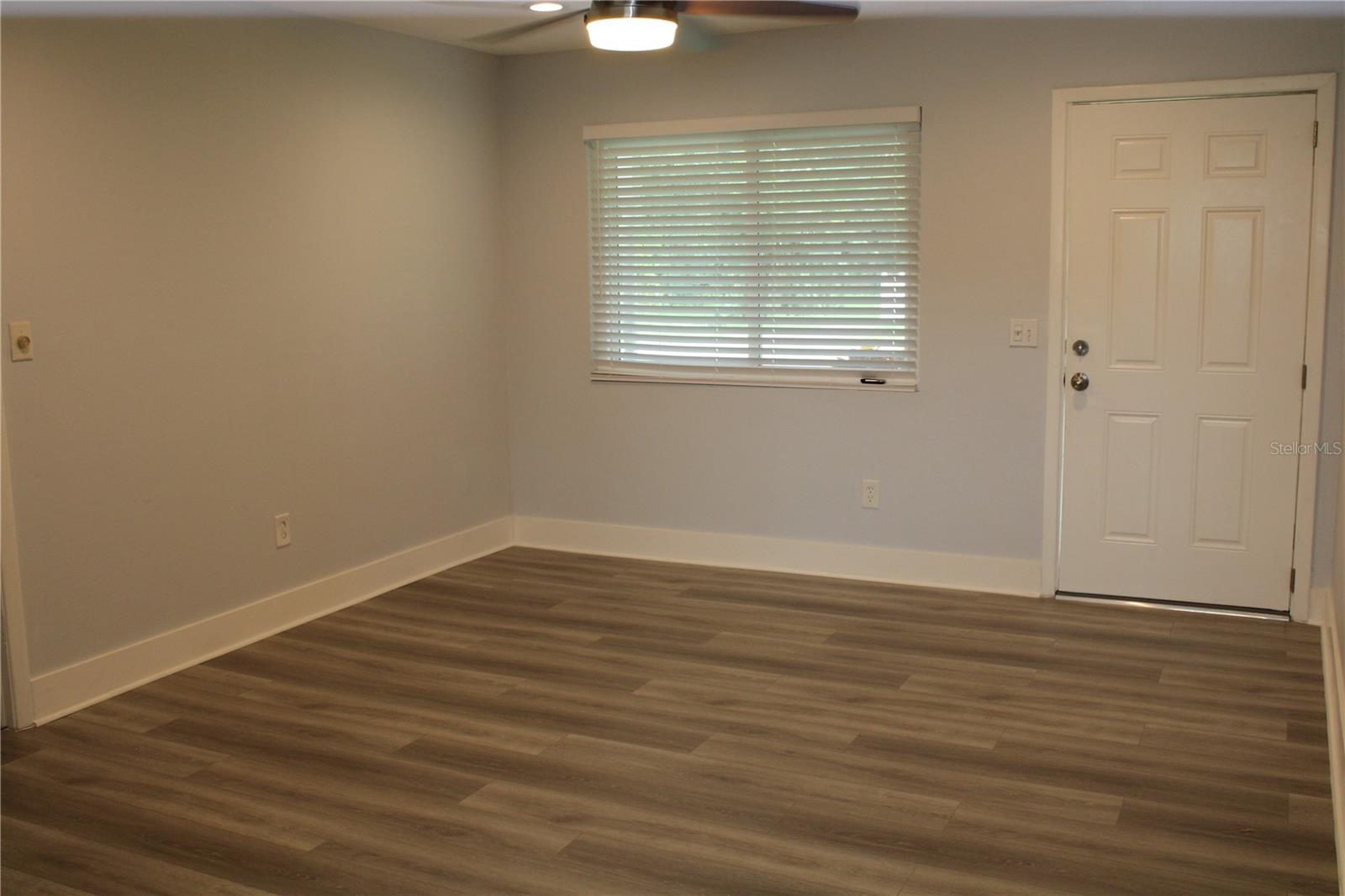 Image 4 of 23 For 3355 70th Avenue N