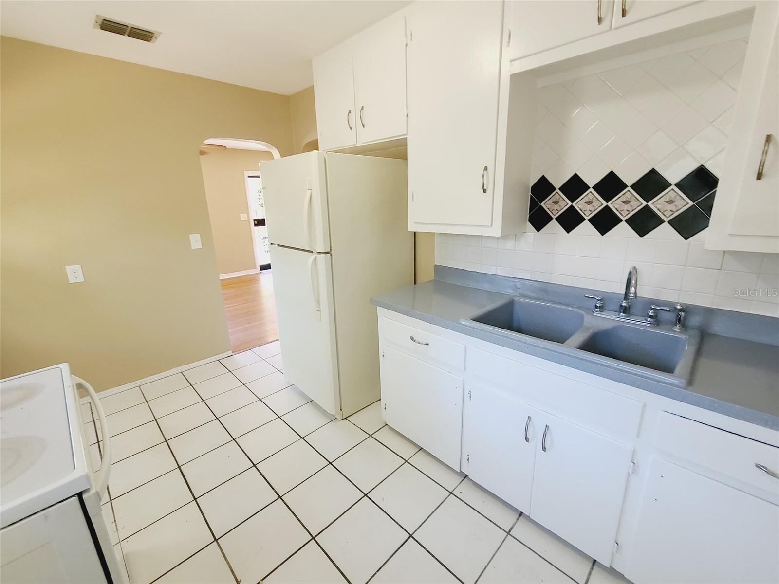 Image 21 of 29 For 2501 8th Street S