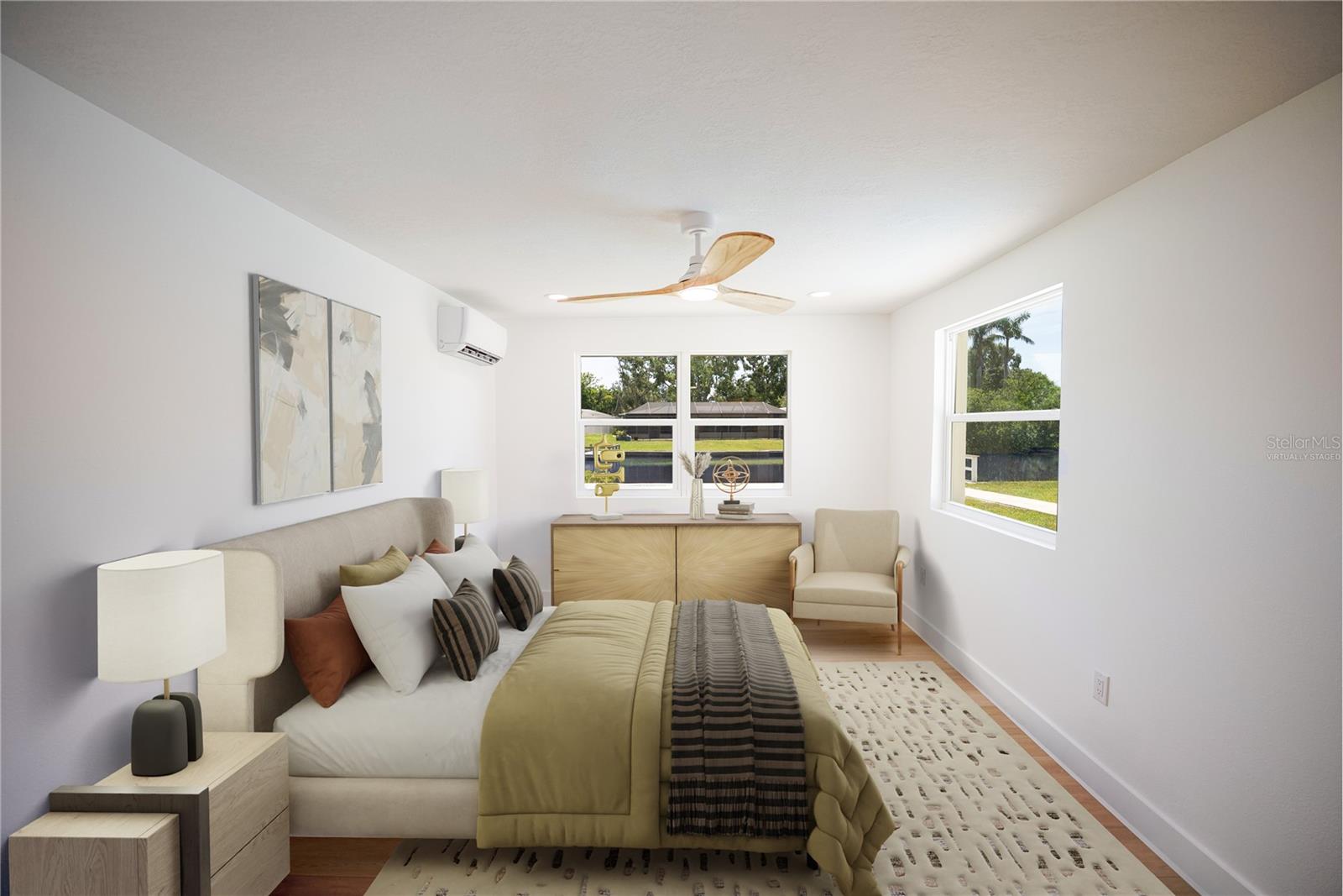 Listing photo id 12 for 4623 Carson Street Ne