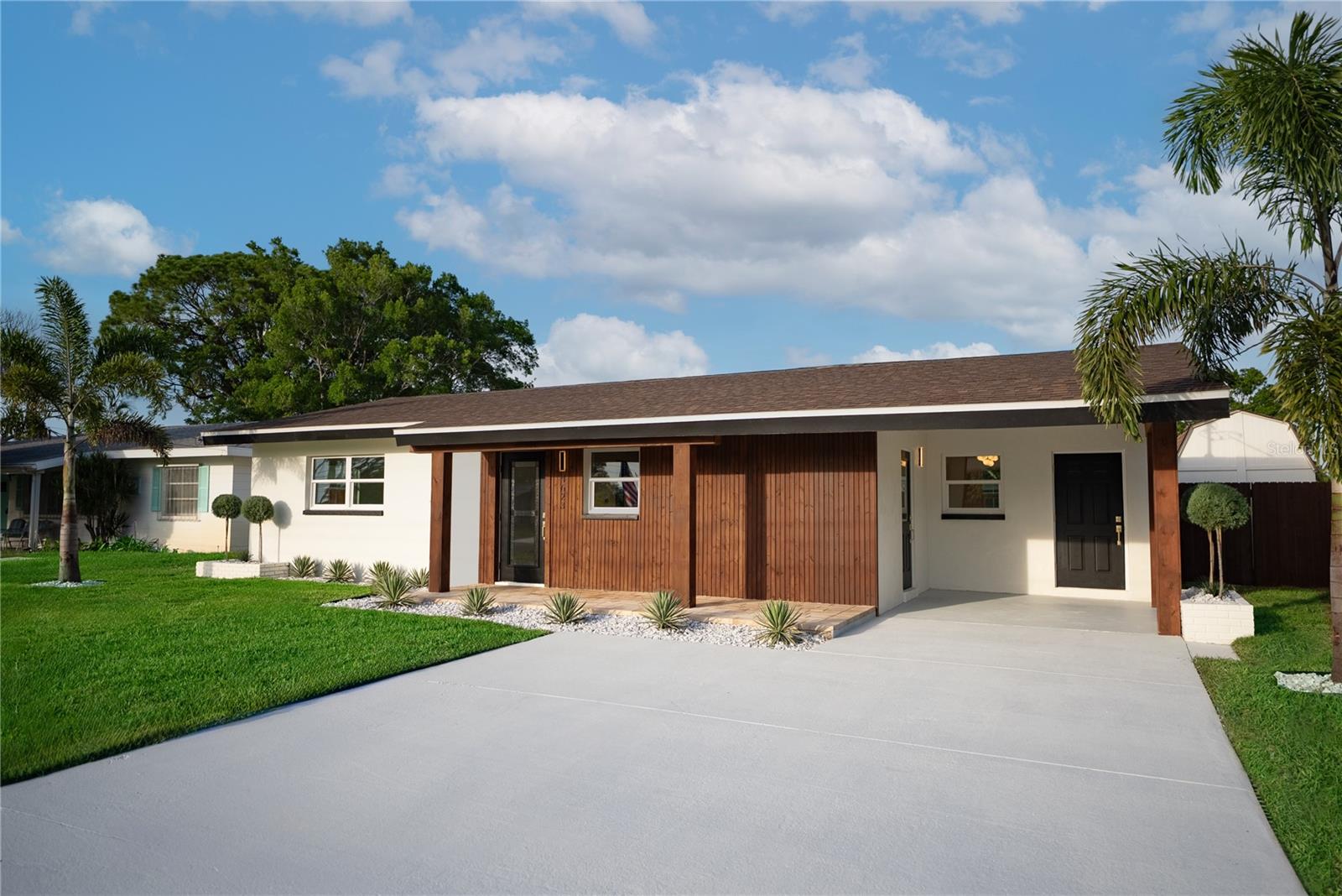 Listing photo id 16 for 4623 Carson Street Ne