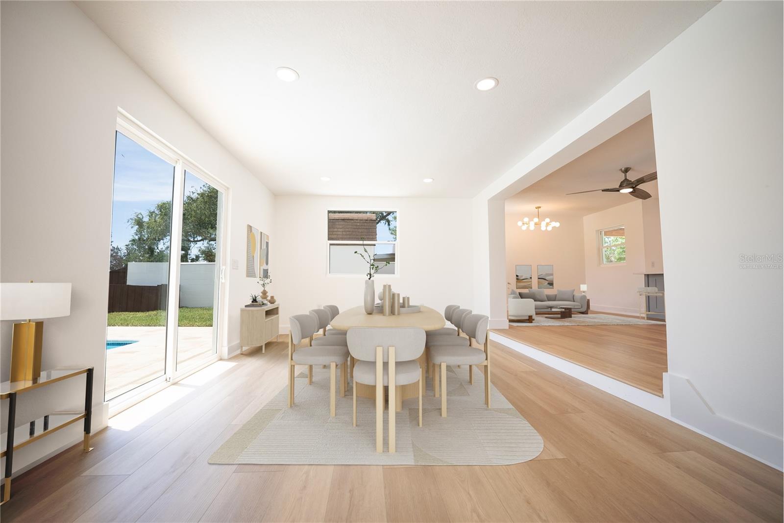 Listing photo id 22 for 4623 Carson Street Ne