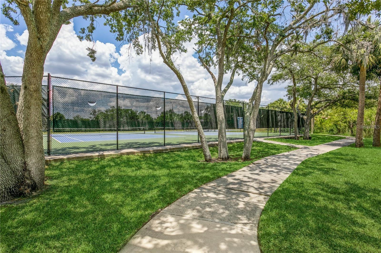 Image 19 of 21 For 10410 La Mirage Court 104