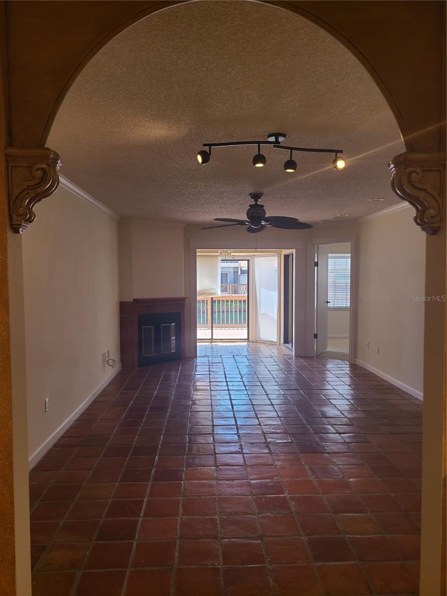 Image 6 of 17 For 10410 La Mirage Court 104