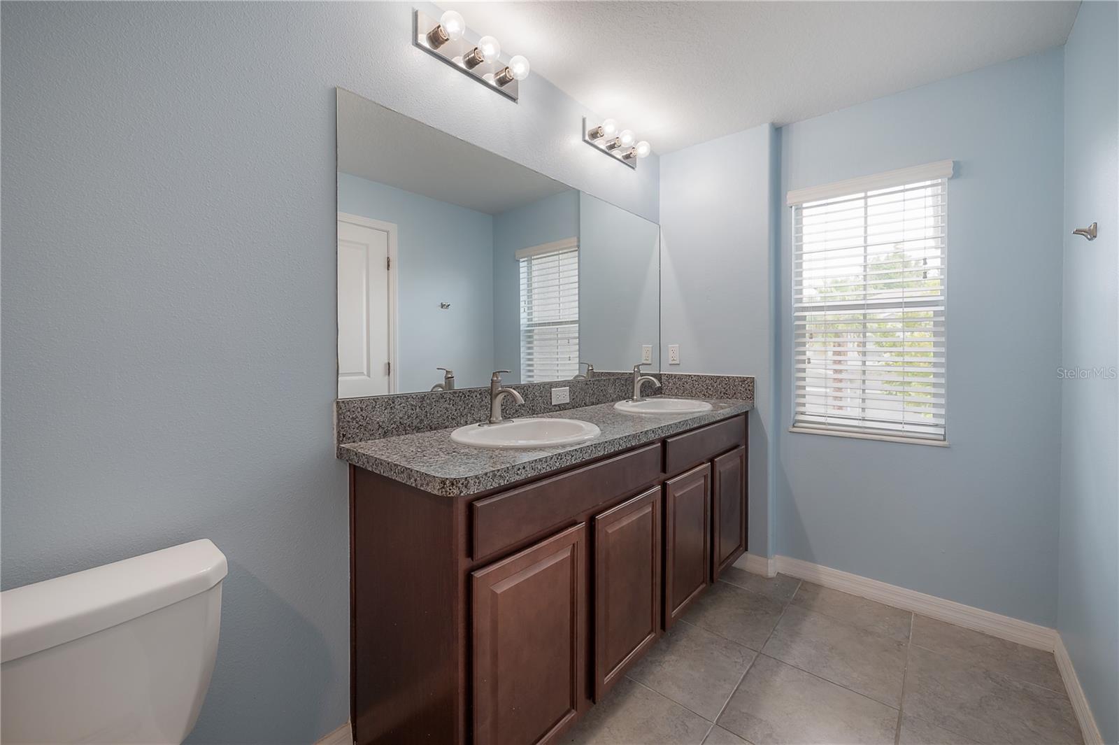 Image 28 of 55 For 10687 Lake Montauk Drive