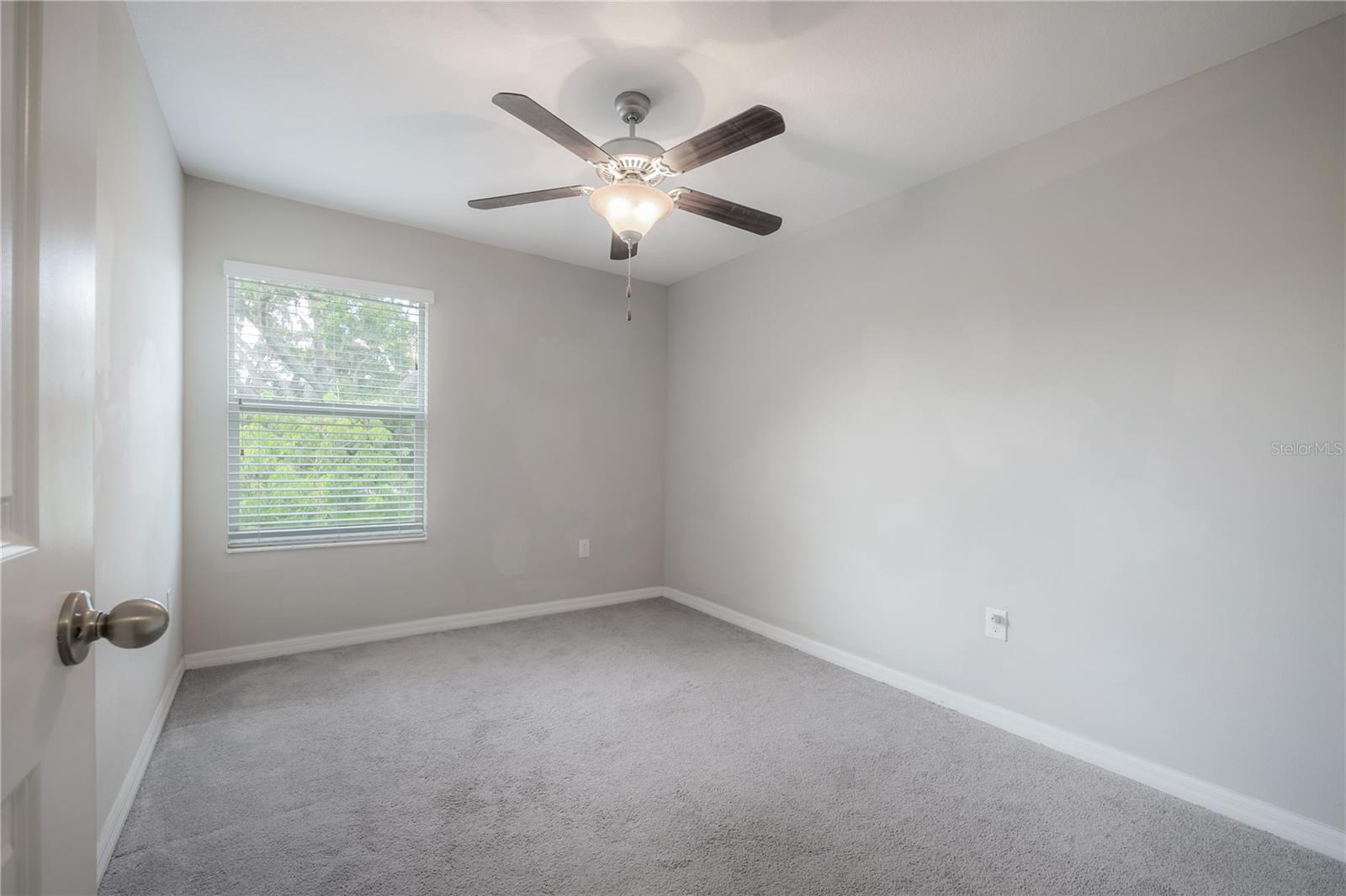 Image 36 of 55 For 10687 Lake Montauk Drive