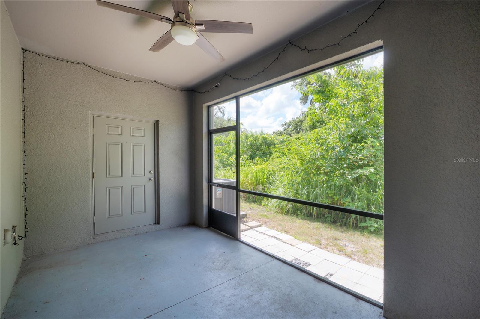 Image 38 of 55 For 10687 Lake Montauk Drive