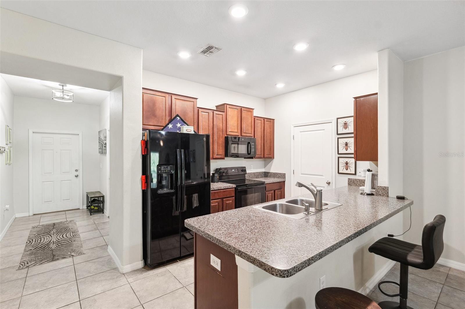 Image 5 of 27 For 10687 Lake Montauk Drive
