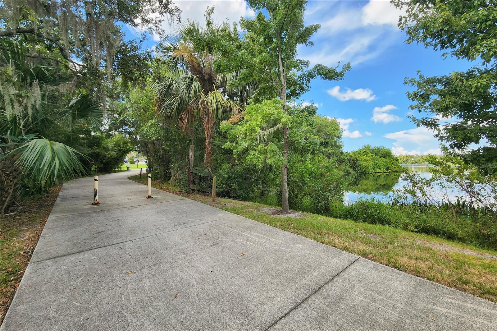 Image 53 of 55 For 10687 Lake Montauk Drive