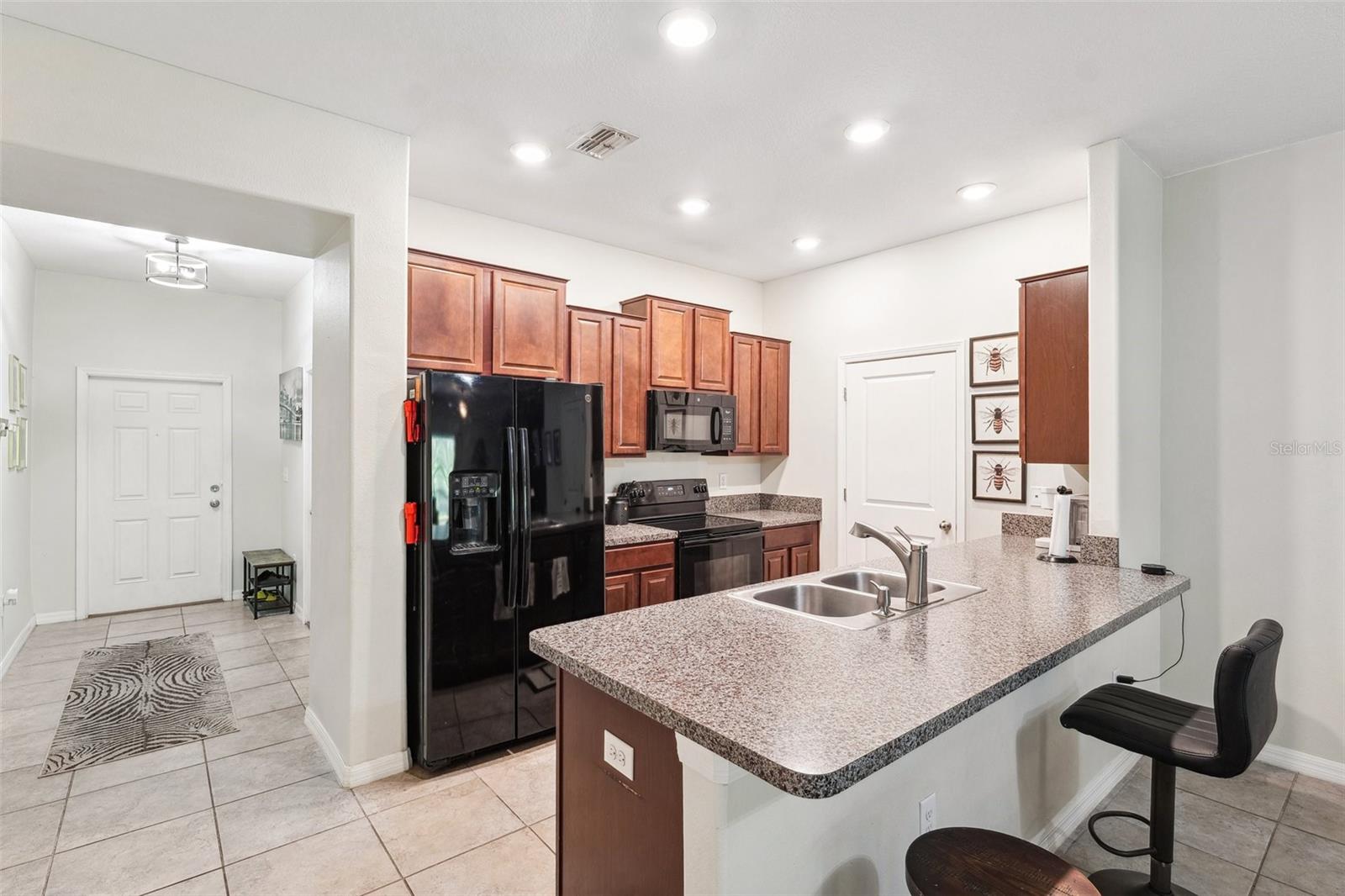 Image 6 of 27 For 10687 Lake Montauk Drive