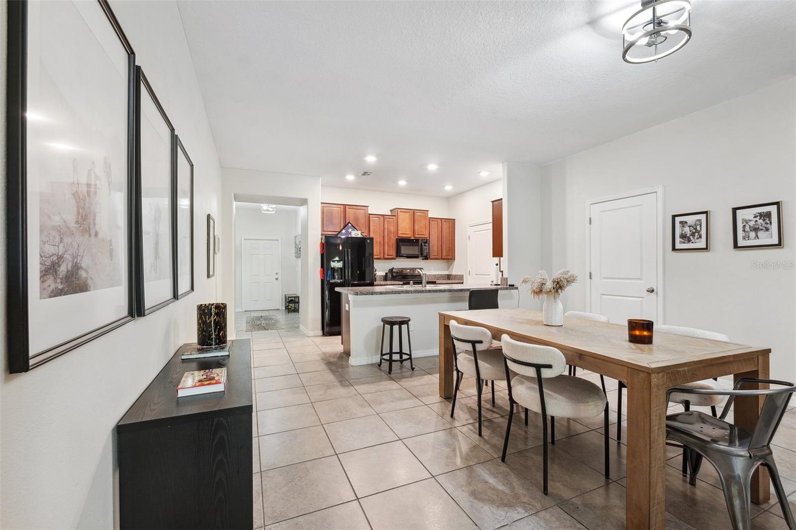 Image 9 of 27 For 10687 Lake Montauk Drive