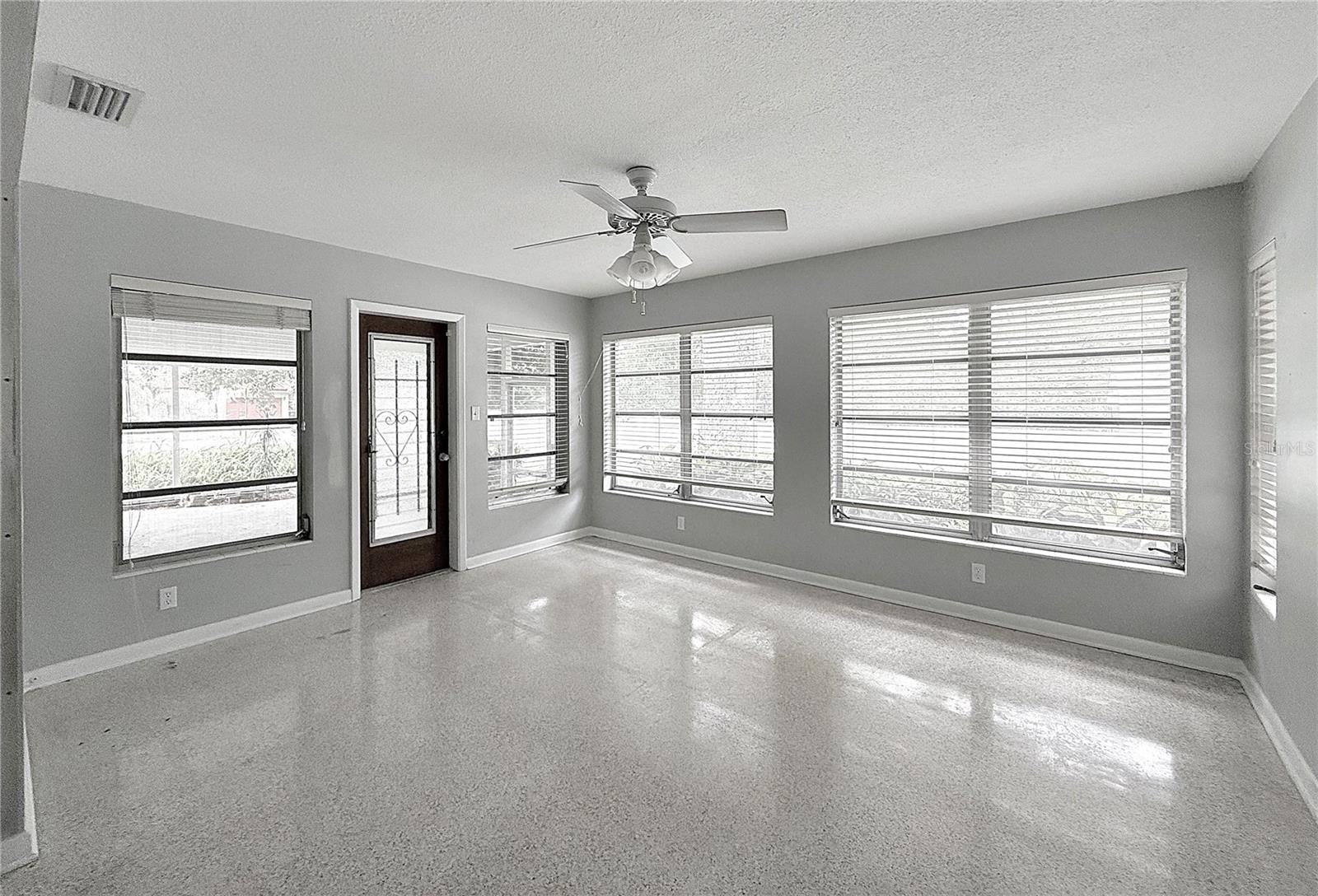 Image 11 of 23 For 1001 Brookside Drive