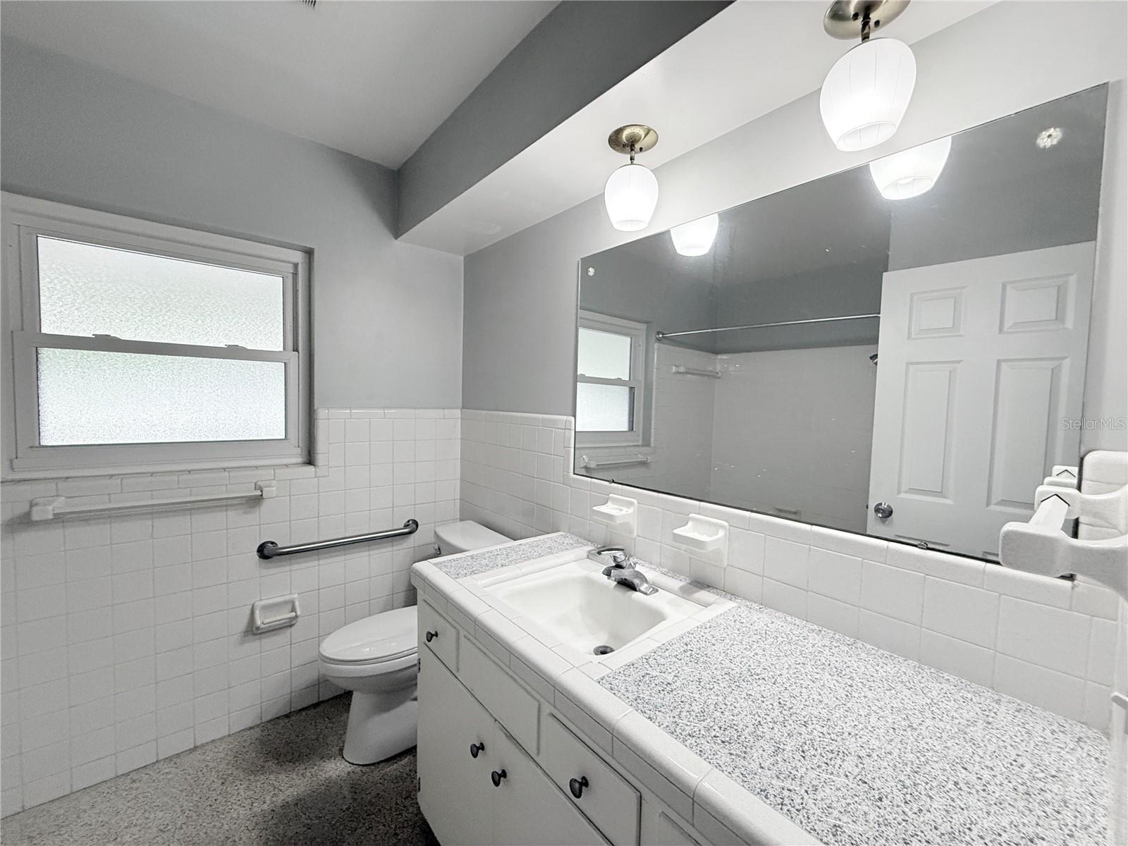 Image 18 of 23 For 1001 Brookside Drive