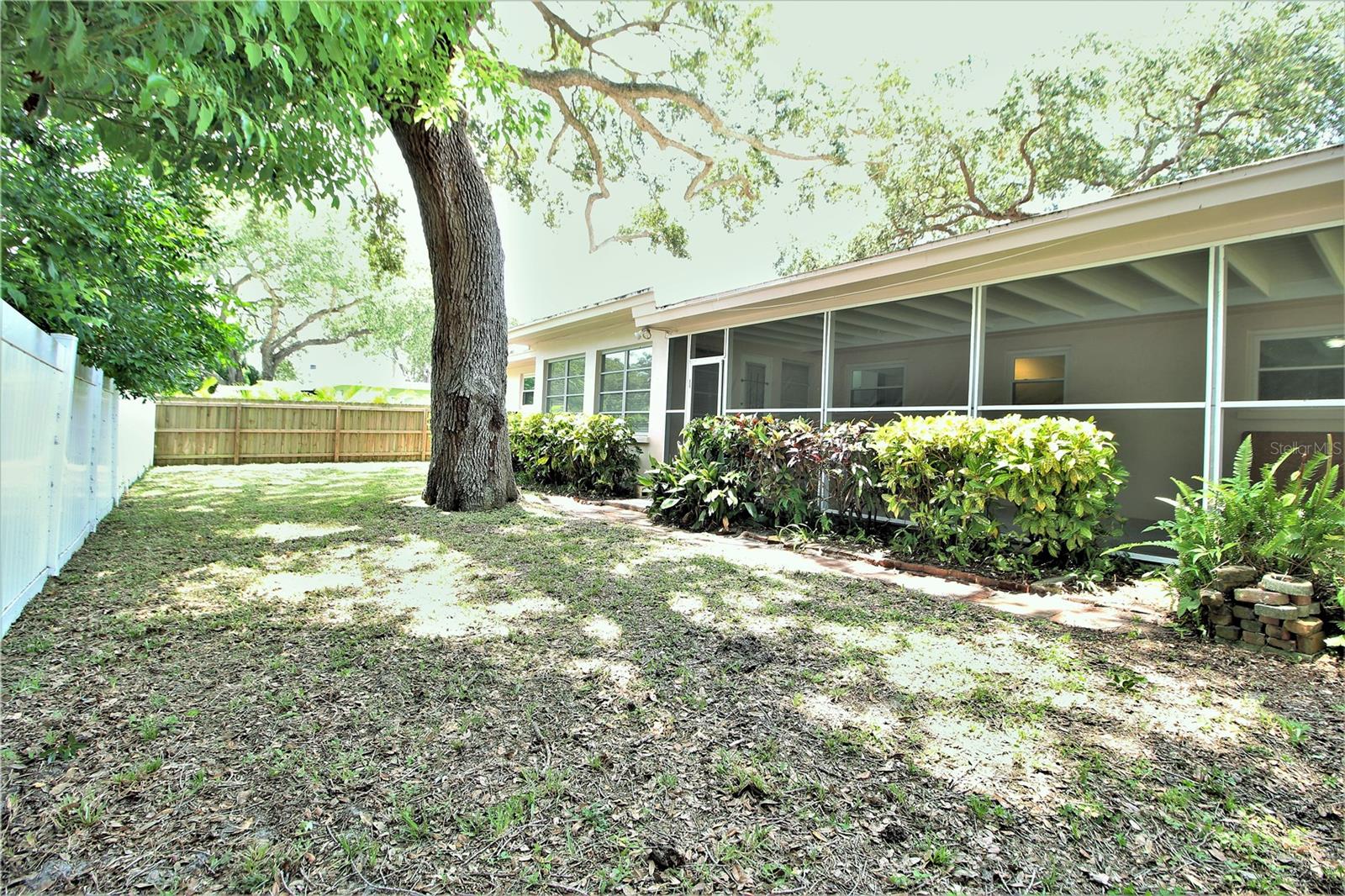 Image 21 of 23 For 1001 Brookside Drive