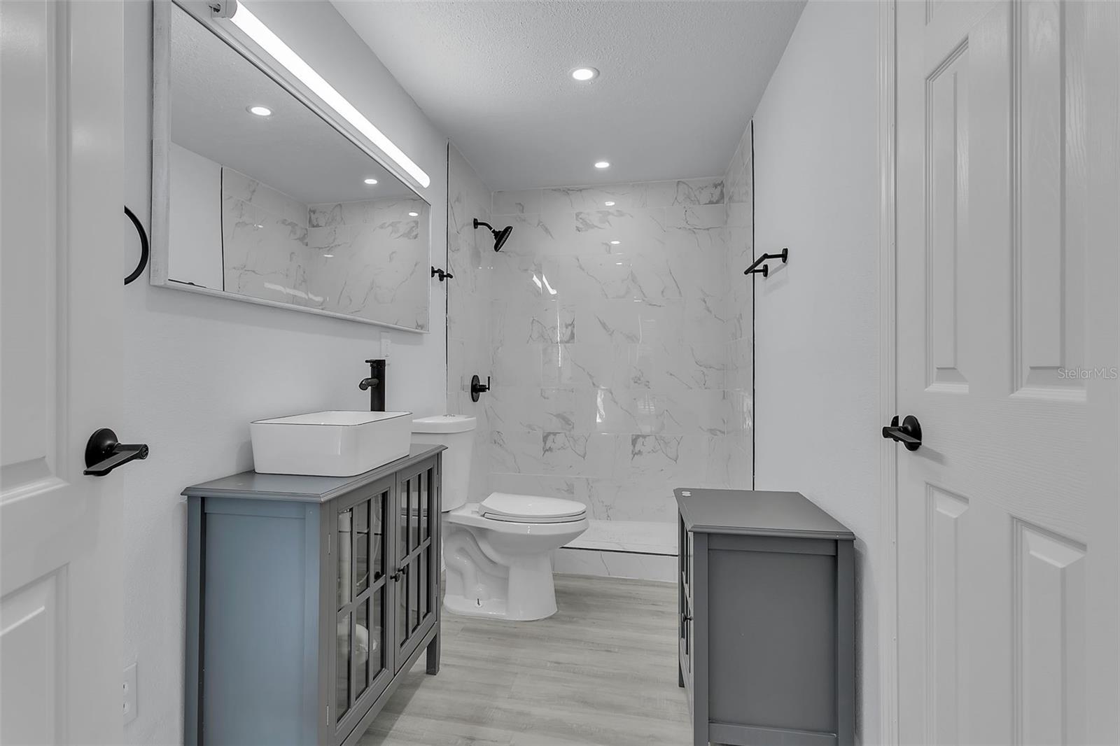 Image 3 of 11 For 2107 93rd Avenue