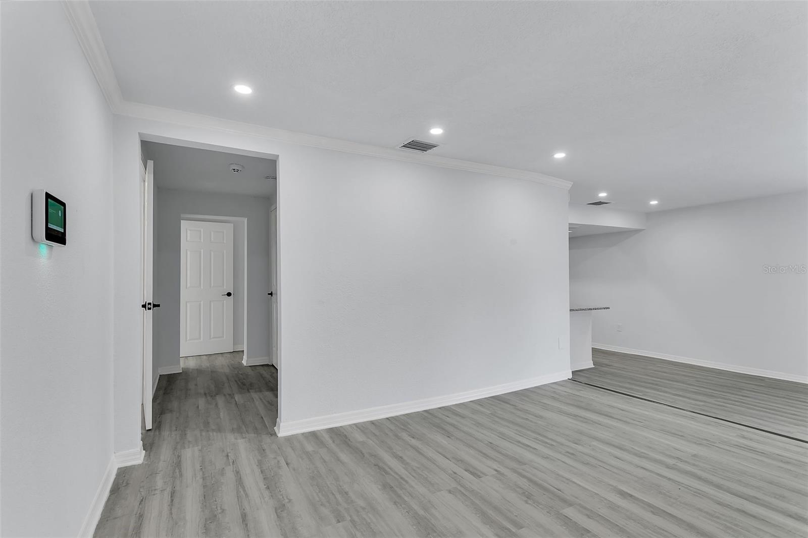 Image 8 of 11 For 2107 93rd Avenue